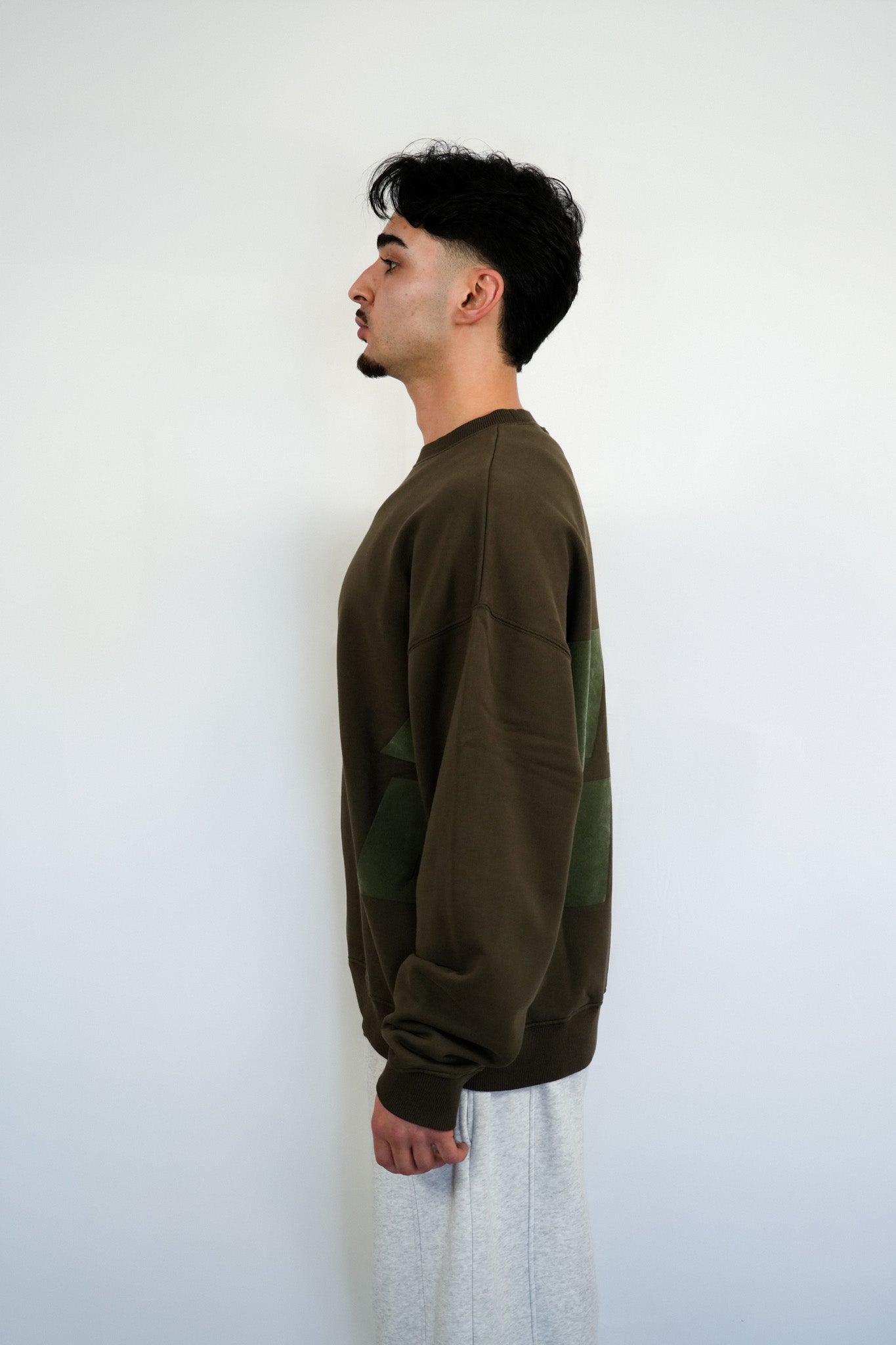 ARMY GREEN SWEAT