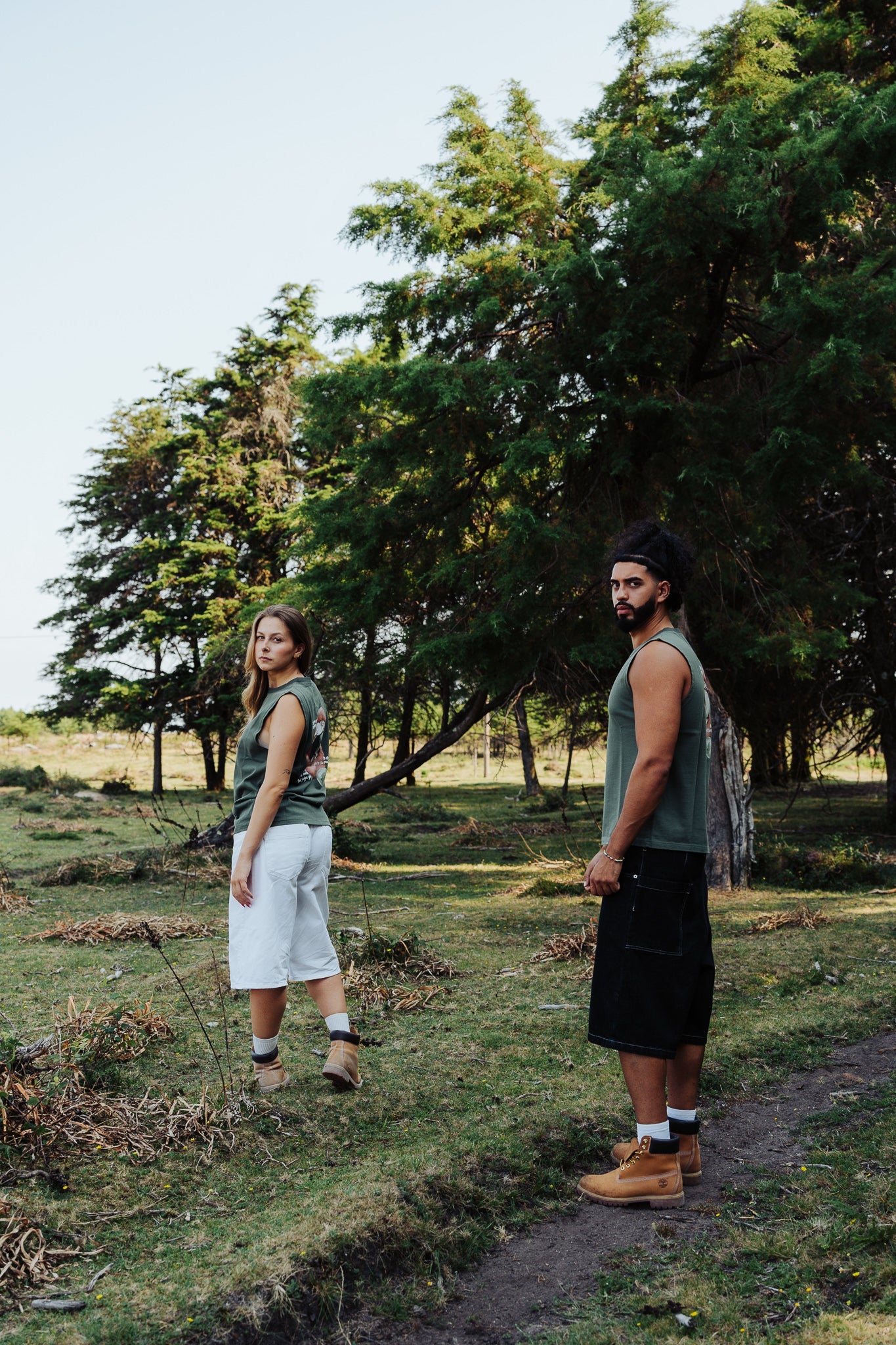 TASTE SLEEVELESS TEE