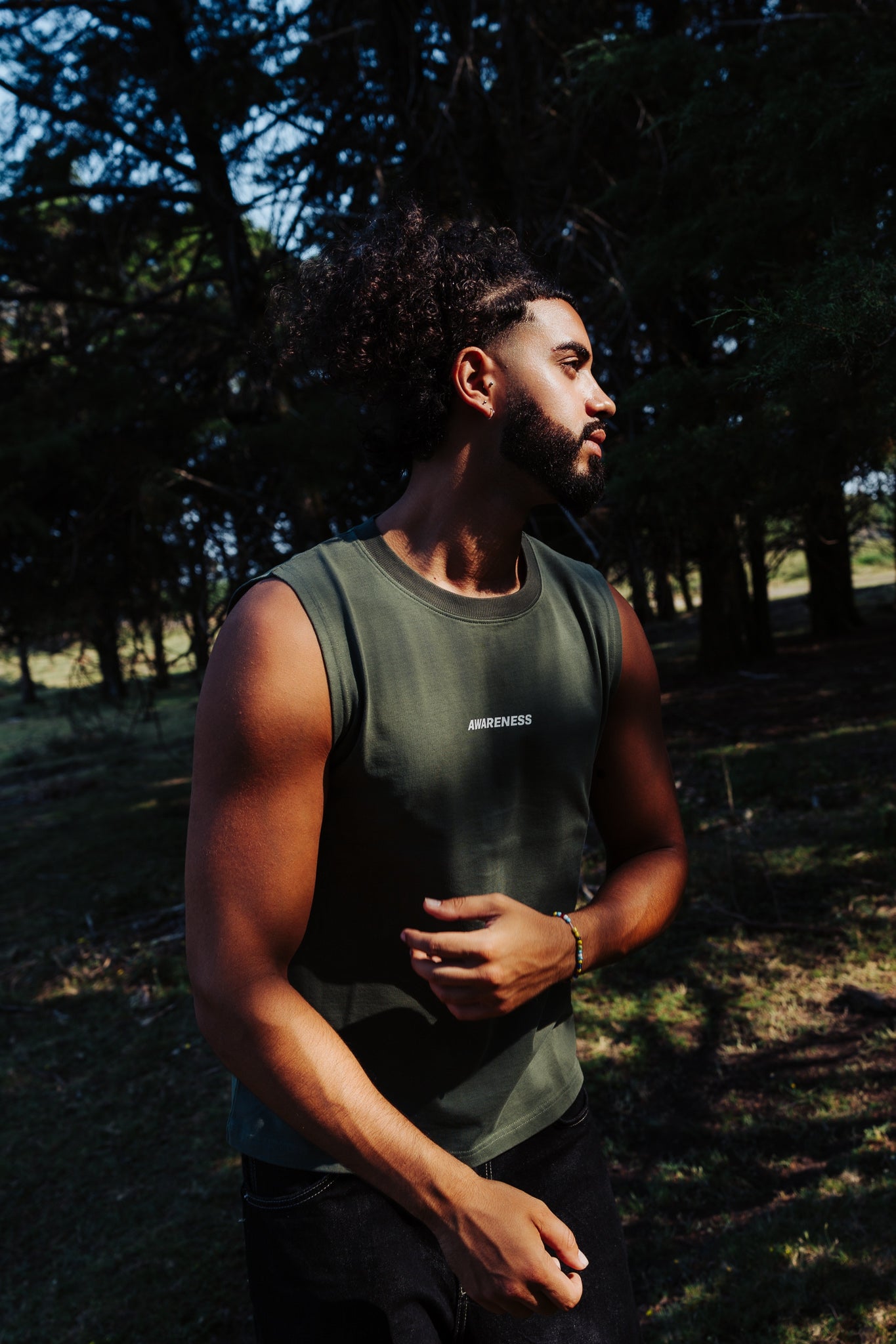 TASTE SLEEVELESS TEE