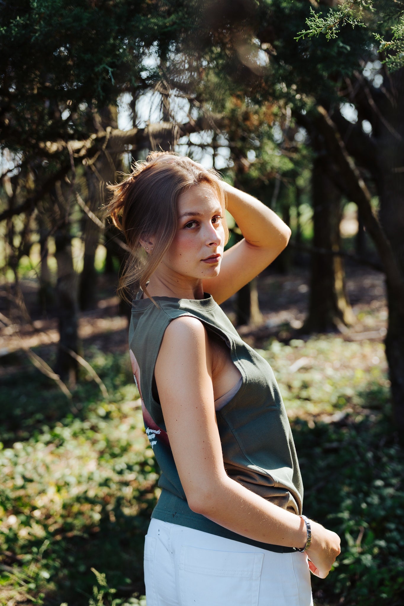 TASTE SLEEVELESS TEE
