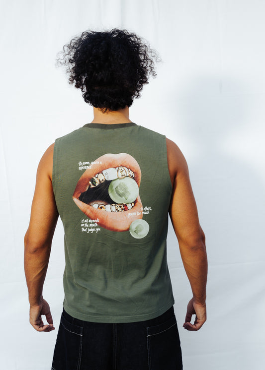 TASTE SLEEVELESS TEE